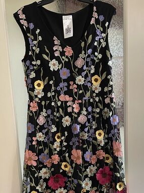 Chic Star Flower Embroidered Maxi Gown